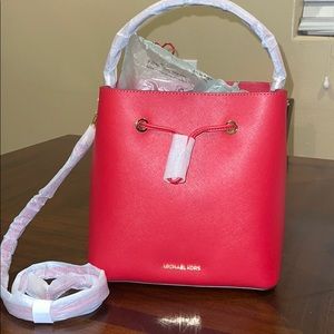 Michael Kors Suri Large Bucket